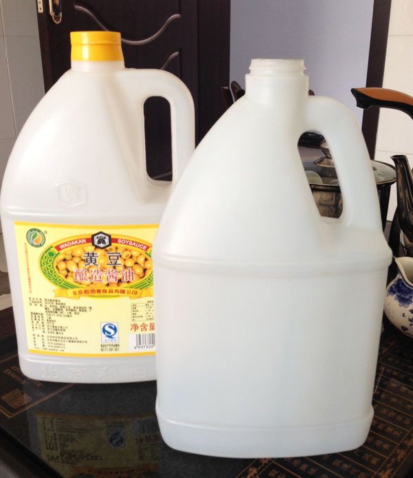 2升黃豆（dòu）醬塑料桶